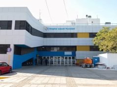 Un niño de 14 años abrió la heladera descalzo, se electrocutó y está internado.