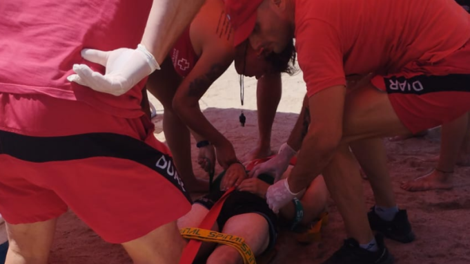 Miramar: el DUAR salvó a un joven y dos nenas que casi se ahogan.