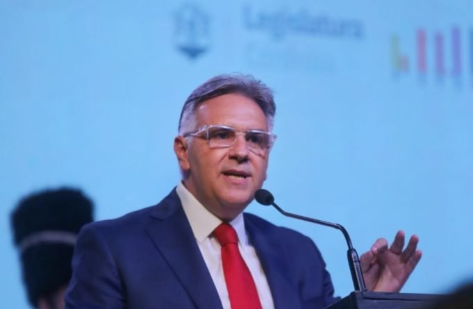 Con reducciones impositivas, Llaryora lanza un ambicioso plan para la radicación de empresas e inversiones turísticas en el Noroeste y el Sur – Sur provincial.