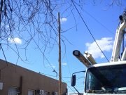 Deán Funes: Reemplazaron el poste inclinado en el pasaje Nicolasa Gil de Núñez.