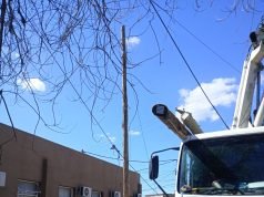 Deán Funes: Reemplazaron el poste inclinado en el pasaje Nicolasa Gil de Núñez.
