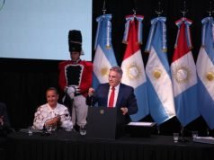 Legislador Raúl Figueroa Sesionando en su Ciudad y con anuncios del Gobernador.