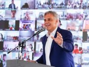 En una escuela de las Altas Cumbres, Llaryora inauguró el ciclo lectivo 2025.