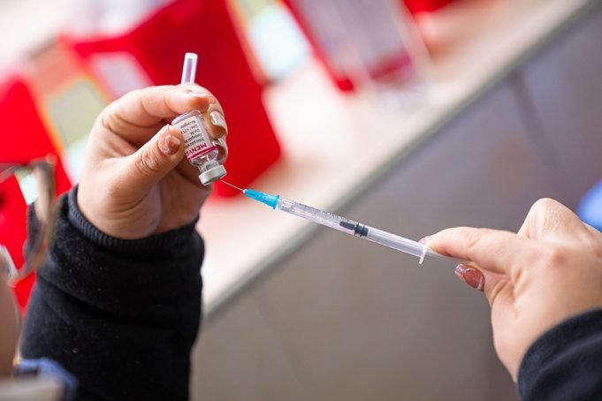 Dengue: Desde este lunes los afiliados al APROSS podrán adquirir la vacuna con el 30% de descuento.