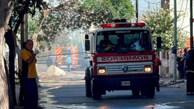 Trágico incendio en B° San Martín de Córdoba: dos fallecidos.