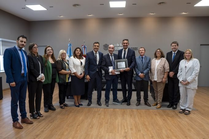La Legislatura reconoció a José Cafferata Nores por sus aportes al derecho procesal penal.