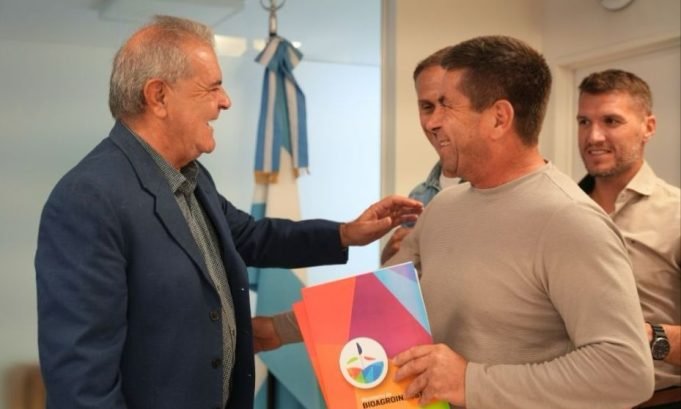 La Provincia otorgó más de $30 millones para conservación de suelos rurales.