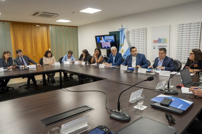 Legisladores se interiorizaron sobre acciones en torno a educación y discapacidad de la Provincia.