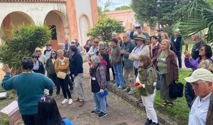 Villa Tulumba sigue recibiendo visitantes y compartiendo su historia.