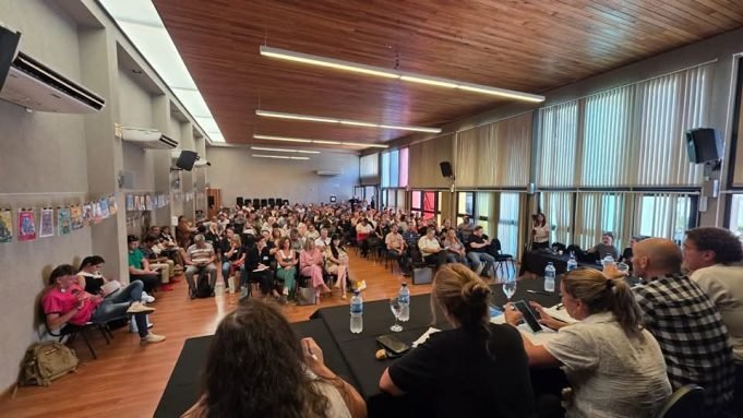 La Asamblea Provincial aceptó la tercera propuesta salarial del Gobierno.