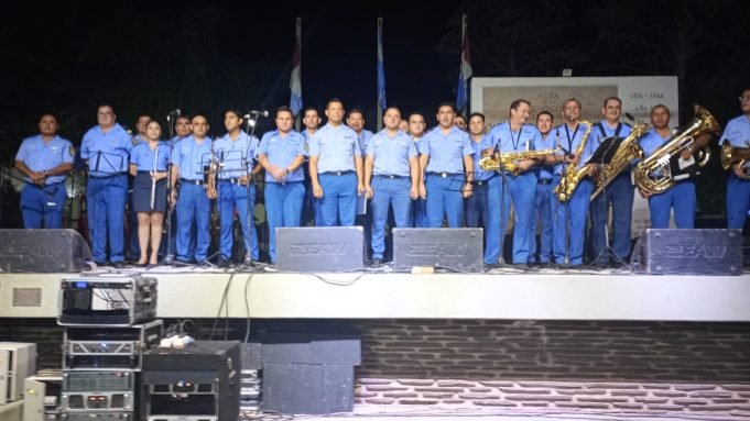 Gran convocatoria en la presentación de la Banda de Música del Servicio Penitenciario de Cruz del Eje en Deán Funes.