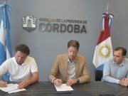 La Provincia firmó el acuerdo salarial con la UEPC.