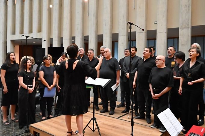 El Coro de la Legislatura, en la grilla artística de la 10ª Feria del Libro de Estación Juárez Celman.