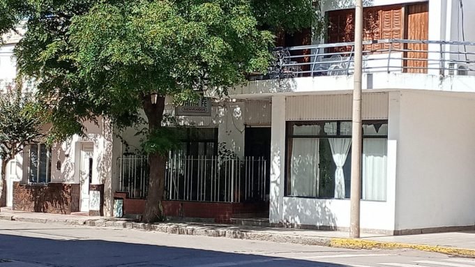 Simularon ser obreros y robaron $6 millones en el Residencial Santa Fe.