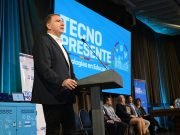 Inició la distribución de 40.000 netbooks en escuelas públicas de toda la provincia.