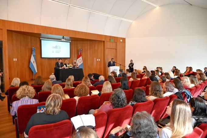 Legislatura: comenzaron las XIV Jornadas Cordobesas de Derecho de las Familias.