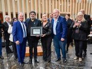 Prunotto acompañó el reconocimiento que la Legislatura le brindó al maestro coral Ariel Rodríguez.