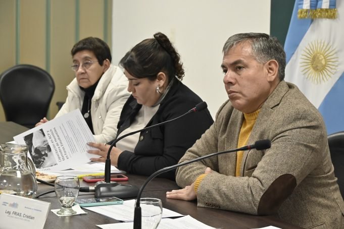 Legisladores proponen capacitar y difundir la maniobra de Heimlich en espacios de circulación pública.