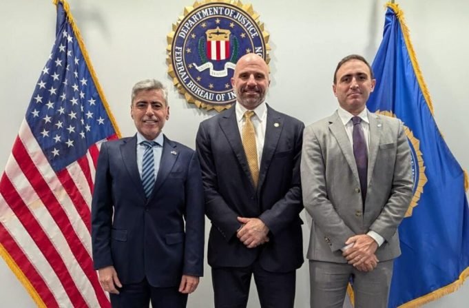 En Estados Unidos, Quinteros y López se reunieron con el FBI, la DEA y la Policía de Nueva York.