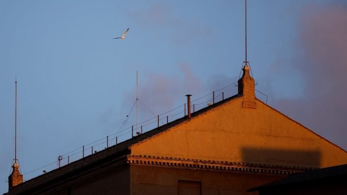 2° Día de Cónclave para elegir al nuevo Papa. Hoy habrá dos fumatas.