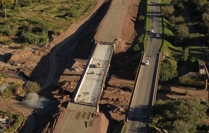 Un nuevo puente de 106 metros de largo asoma en la ruta 9 norte.