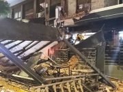 Se derrumbó parte de un edificio y cayó en un bar en Güemes: murió un hombre y hubo 7 heridos.