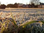 Ola polar: Se esperan temperaturas bajo cero y heladas en Deán Funes.