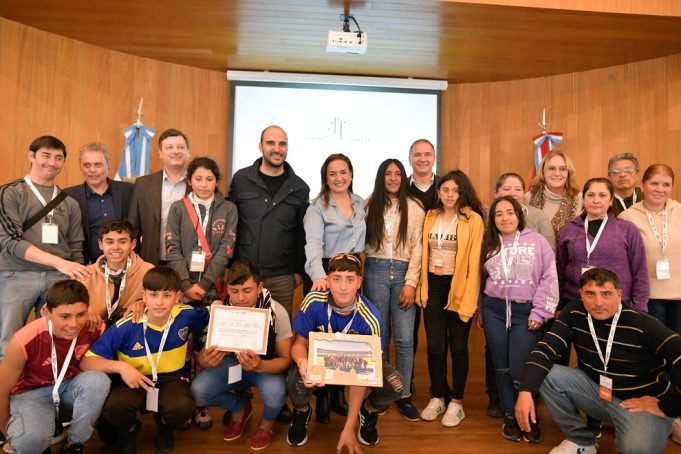 Conociendo la Capital: estudiantes de Pampa de Achala visitaron la Legislatura.