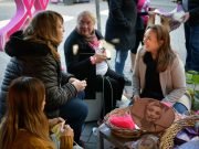 Myrian Prunotto acompañó a las tejedoras de “Un abrigo al corazón”.