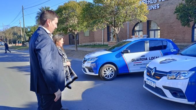 Deán Funes presentó su Guardia Local y nuevos vehículos de seguridad.