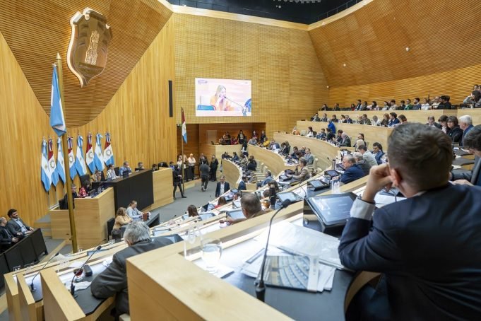 La Legislatura autorizó el convenio entre Nación y Provincia por la deuda con la Caja de Jubilaciones.