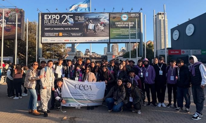 Estudiantes del IPEM 434 Juana Azurduy participan como embajadores de Córdoba en la 137° Expo Rural de Palermo.