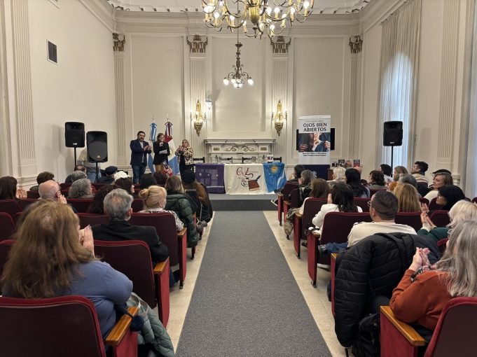 La Legislatura Histórica se llenó de libros, poesía y música.