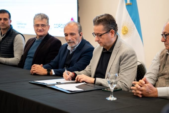 Se creó el Programa Provincial de Armonización y Fortalecimiento del Sistema de Distribución Eléctrica.
