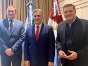 Córdoba avanza hacia una nueva conexión aérea con Montevideo.