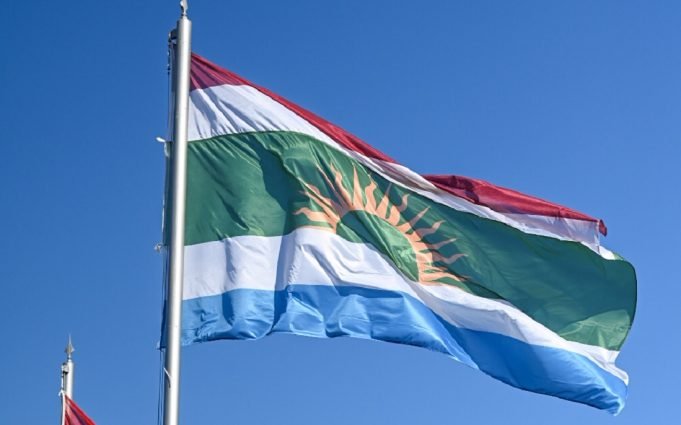 Myrian Prunotto presidió la presentación de la bandera oficial de Rincón.