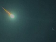 Impresionante bólido luminoso en el cielo argentino.