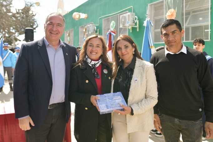 El Ipem 434 de Chuña ahora lleva oficialmente el nombre Juana Azurduy.