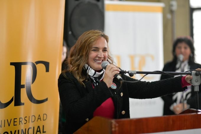 Prunotto en Cruz del Eje: “Federalizar la educación pública es sumar arraigo y desarrollo”.
