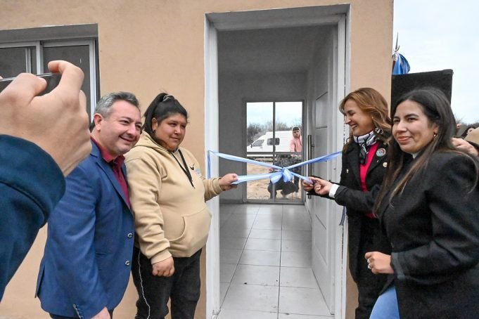 Prunotto en Olivares San Nicolás: “Córdoba tiene superávit sin parar las obras ni abandonar a la gente”.