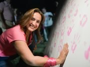 La vicegobernadora encabezó el cierre de “Córdoba Rosa” en Villa Parque Siquiman.