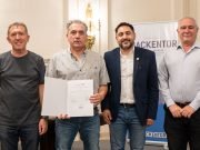 El periodista Fabián García presentó su libro sobre el caso Mackentor en la Legislatura Histórica.