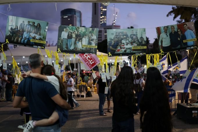 Hamás comenzó la liberación de rehenes y entre ellos hay argentinos: un acuerdo que podría marcar el fin de la guerra.