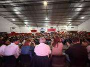 El radicalismo cordobés acompañó a Schiaretti en Estación Juarez Celman.