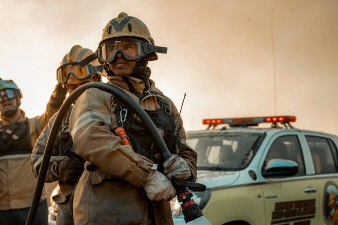 Incendio en Chuña Huasi: ETAC Norte se suma al combate del fuego con 25 agentes.