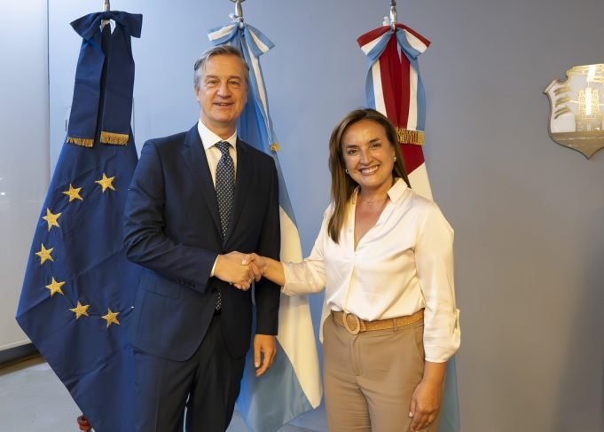 La vicegobernadora recibió una delegación de la Unión Europea.
