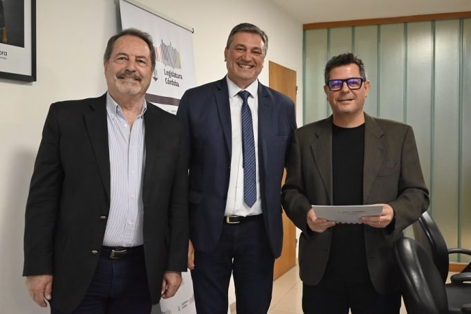 El Seminario de Canto del Teatro del Libertador fue distinguido por la Unicameral en su 35° aniversario.