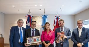 Prunotto recibió al gobernador de Coquimbo y al cónsul de Chile en Córdoba.