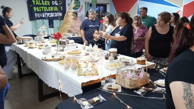 Muestra de la Universidad Popular Deán Funes 2025: una jornada llena de talento, orgullo y aprendizaje.