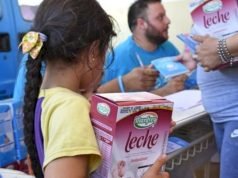 Comenzó la entrega de cajas de leche en Deán Funes.